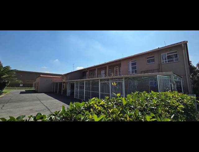 2 BEDROOM SECTIONAL TITLE FOR SALE IN BRACKENHURST